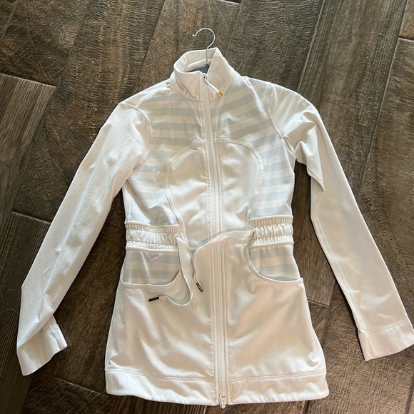 Lululemon Sweater - Picture 3 of 4